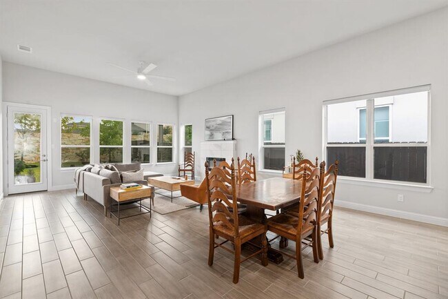 Building Photo - 601 C-Bar Ranch Trl