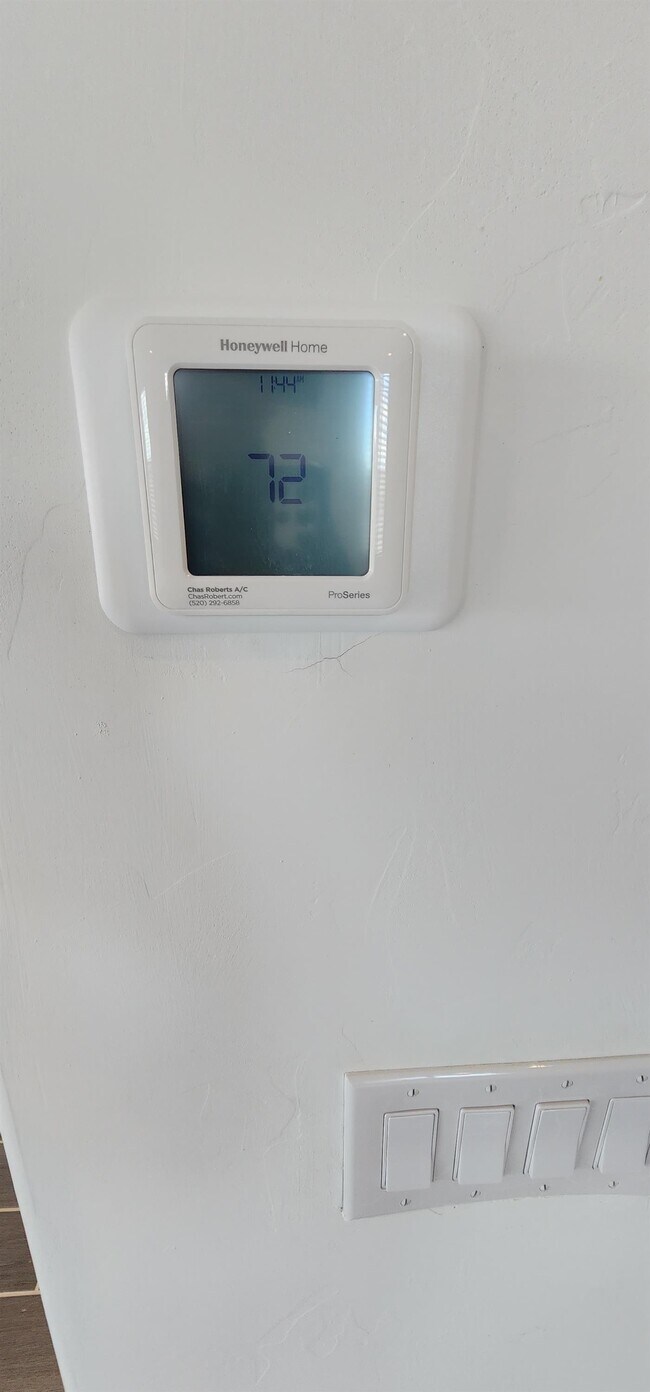 Building Photo - 7822 S Wolf Creek Dr