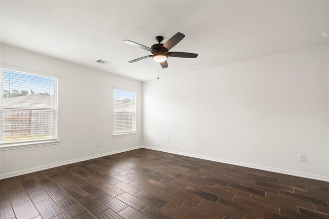 Building Photo - 9312 Sandoval Cir