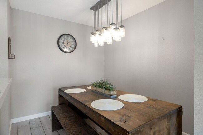 Building Photo - Great South Scottsdale Location 1 Bedroom Fully Furnished (optional)