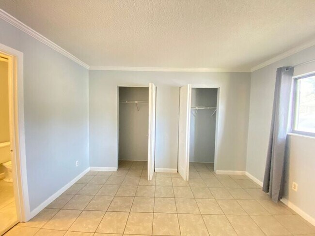 Building Photo - 605 Northlake Blvd