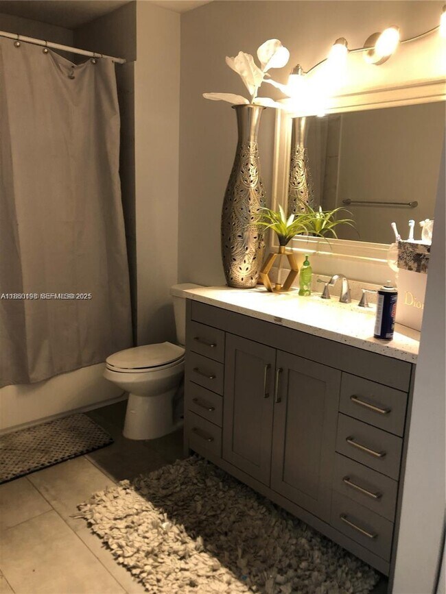 Building Photo - 2228 SW 80th Terrace