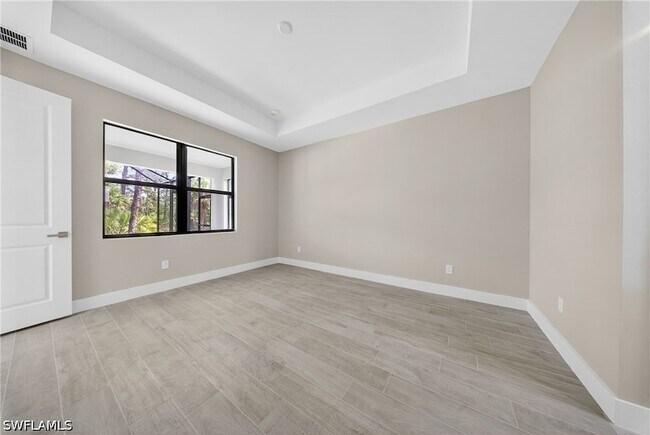 Building Photo - 708 Greenwood Ave