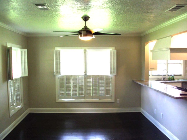 Building Photo - 2490 Harrison Ave