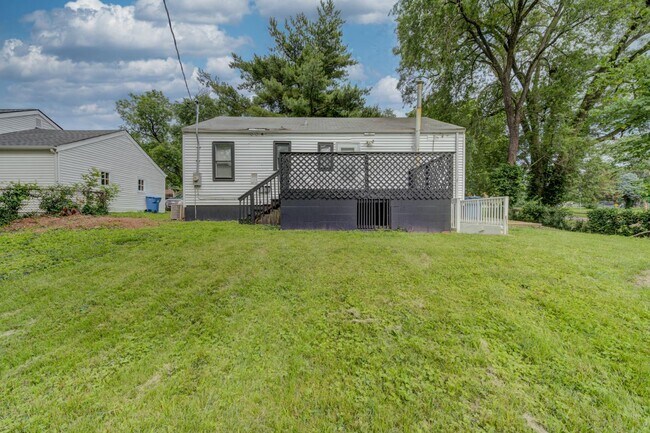 Building Photo - 6811 Brower Ct