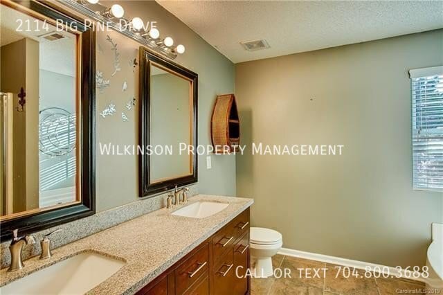 Building Photo - 2114 Big Pine Dr