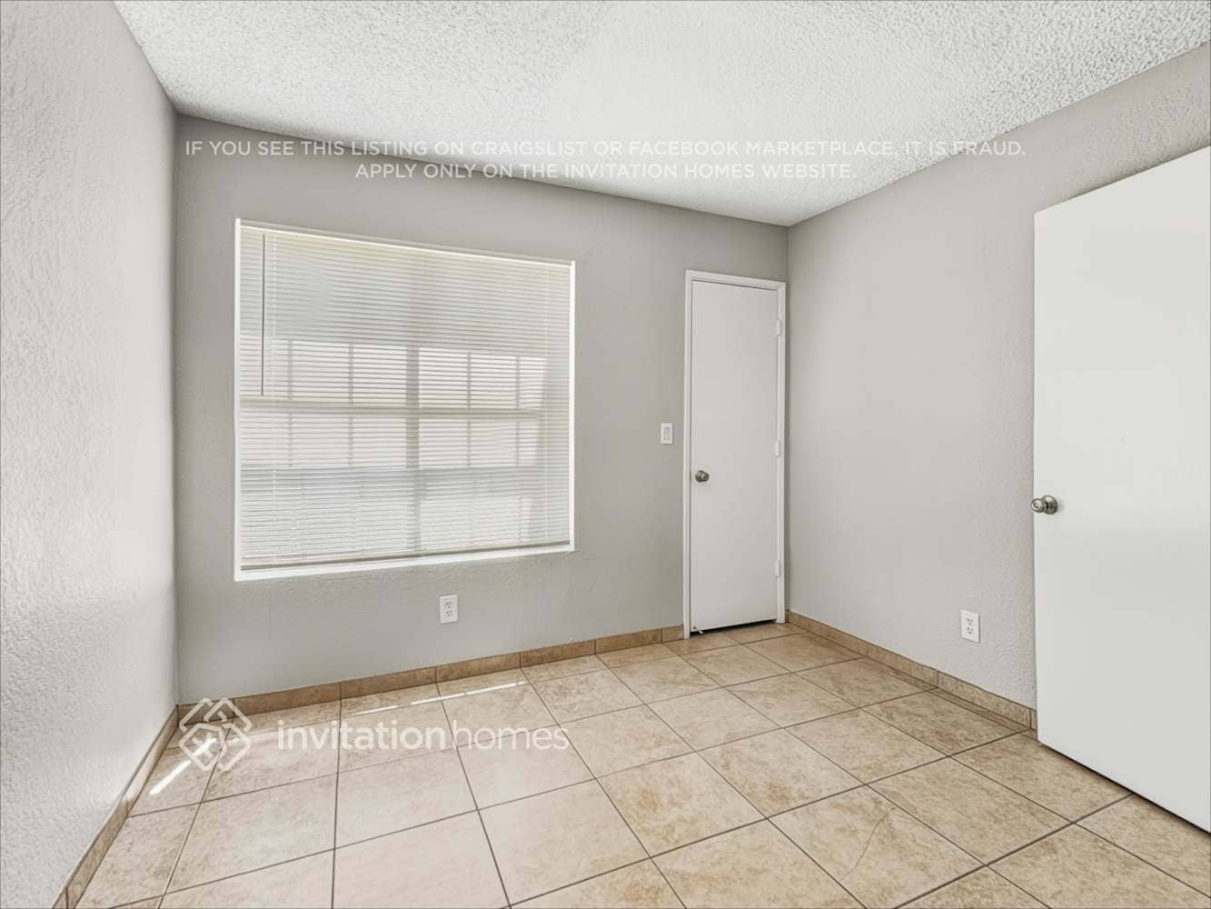 Building Photo - 2142 W Monona Dr