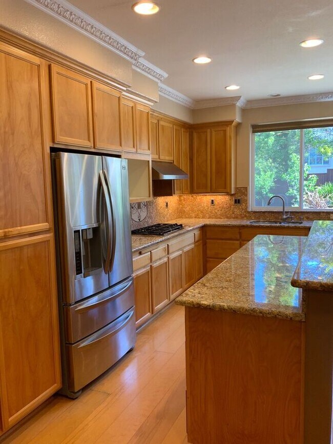 Building Photo - Sky Hawks finest just became available