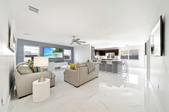 Building Photo - 15484 SW 42nd Terrace