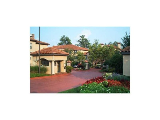 Building Photo - 3777 Peachtree Rd NE