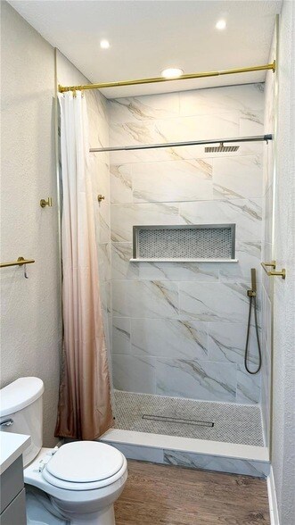 Building Photo - 5432 Hogan Ln