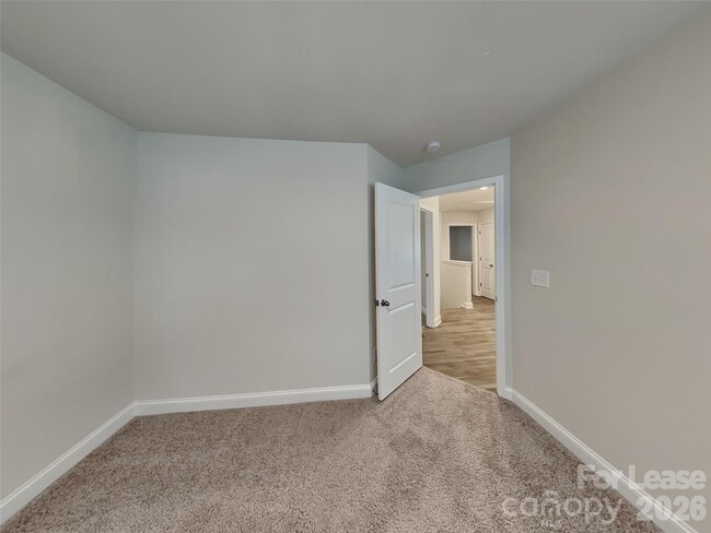 Building Photo - 148 Kingshall Rd