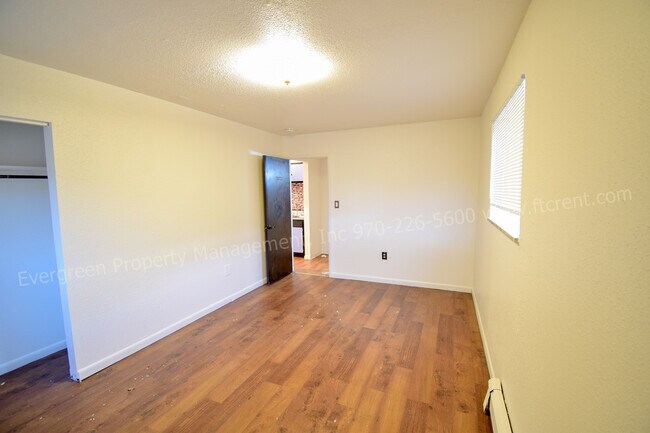 Building Photo - 915 James Ct