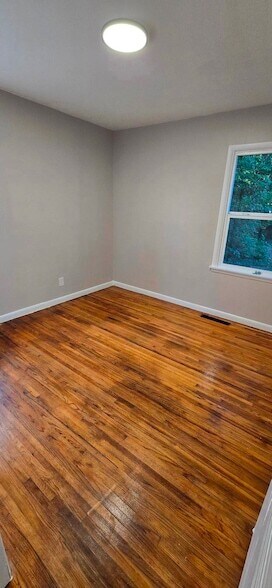 Building Photo - 129 Edgemoor St