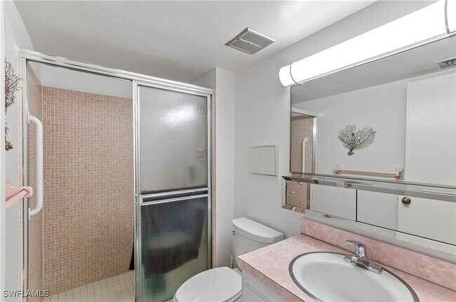 Building Photo - 5 High Point Cir W