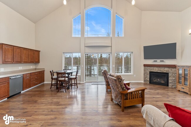 Building Photo - SEASONAL LAKEFRONT LIVING