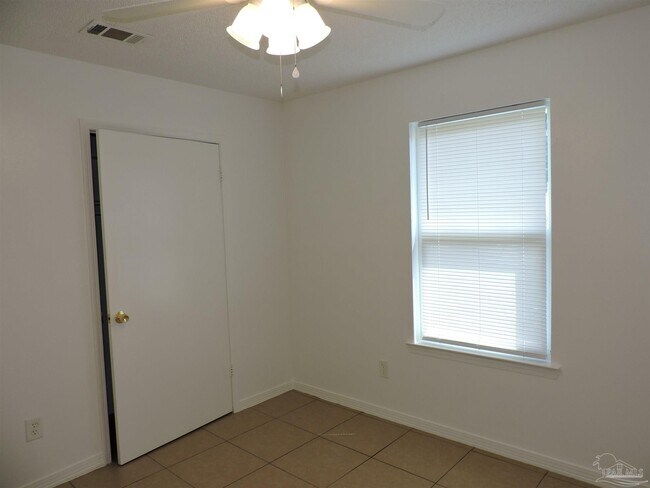 Building Photo - 6611 Bellview Pines Pl