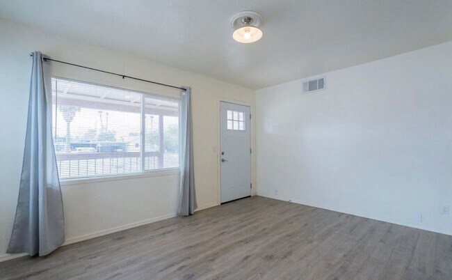 Building Photo - Remodeled 3 bed 2 bath home in Coolidge!