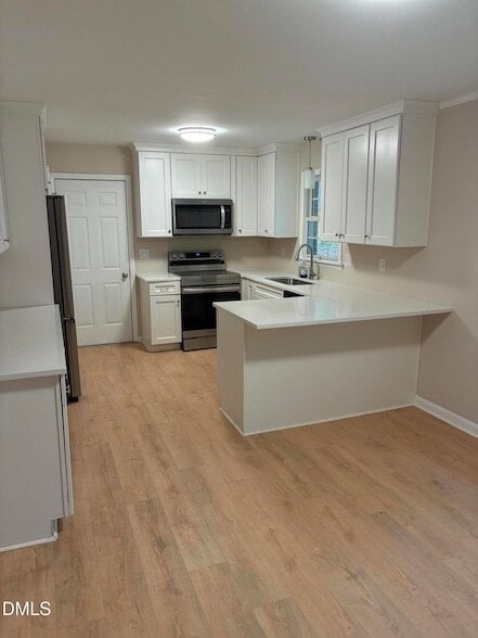 Building Photo - 705 Northampton Dr