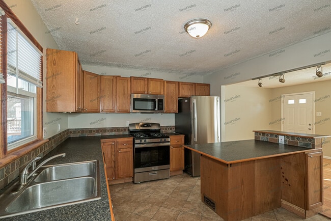 Building Photo - 3607 Dixie Dr