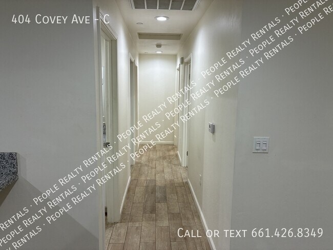 Building Photo - 404 Covey Ave
