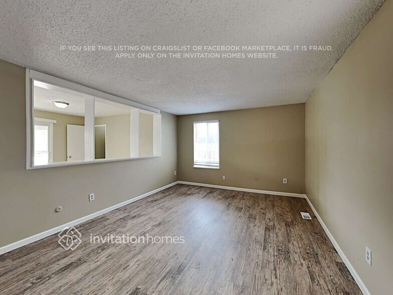 Building Photo - 16372 E Brown Dr