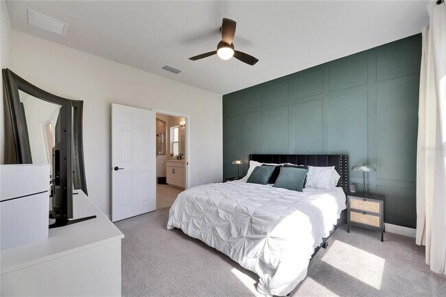 Building Photo - 5541 Del Coronado Dr