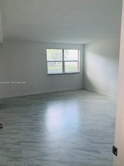 Building Photo - 16171 Blatt Blvd