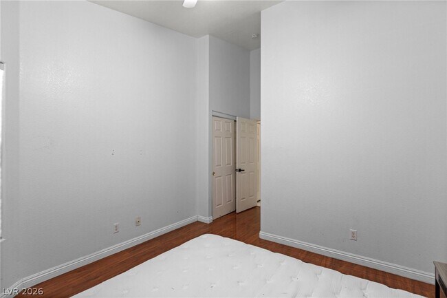 Building Photo - 5141 Eldora Ave