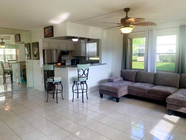 Building Photo - 315 Camden M