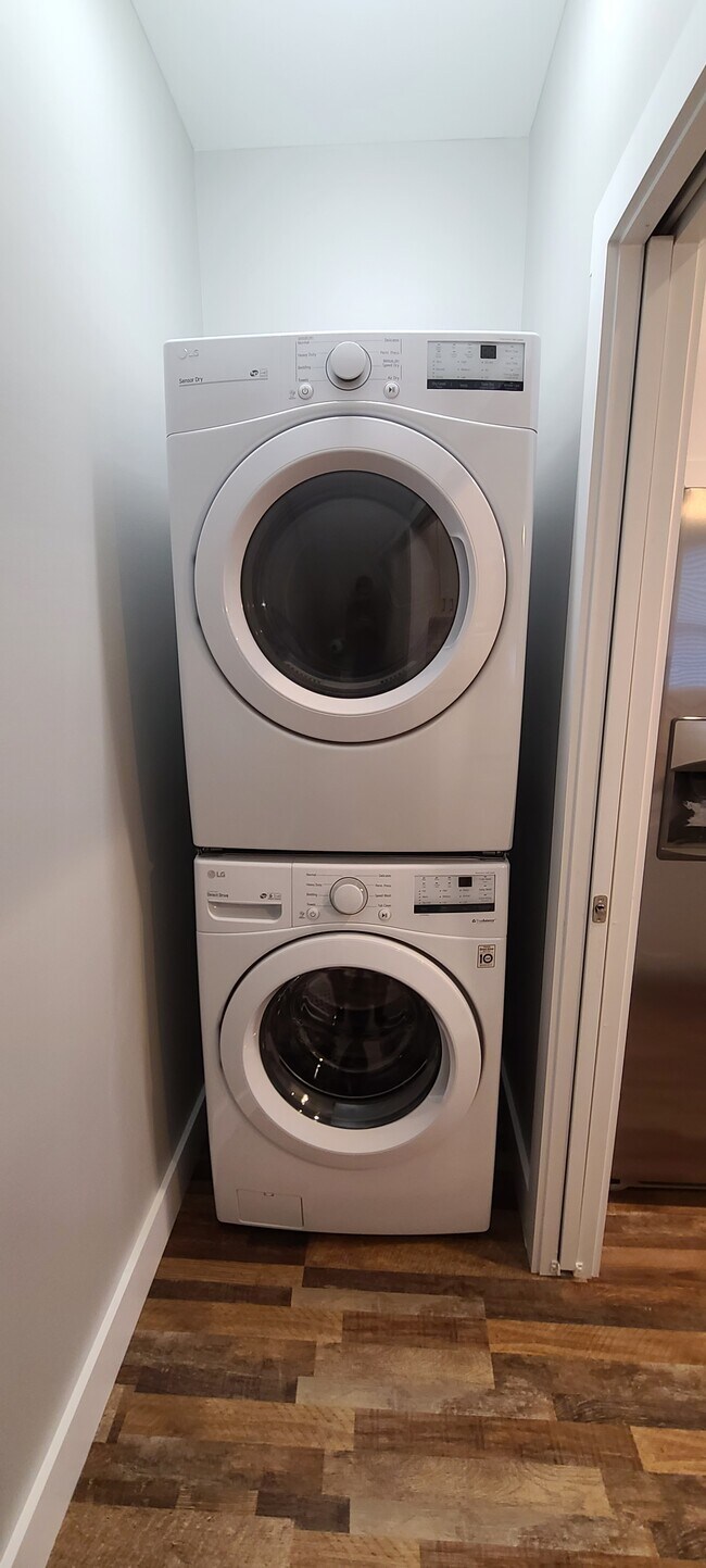 Building Photo - 570 Old US Hwy 70