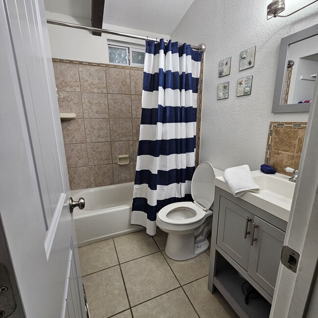 Bathroom - 1308 N Verne St