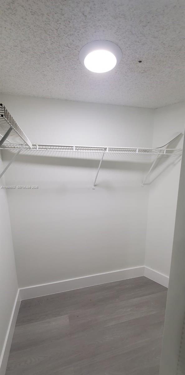 Building Photo - 9999 Summerbreeze Dr