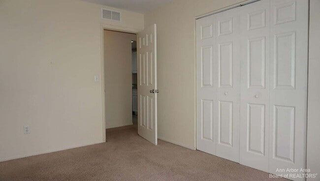 Building Photo - FOR RENT! | 2 bedroom Condo