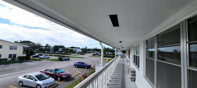 Building Photo - 92 Berkshire D