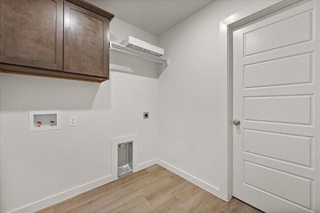 Building Photo - Beautiful New Build Home in Cypress Ranch!