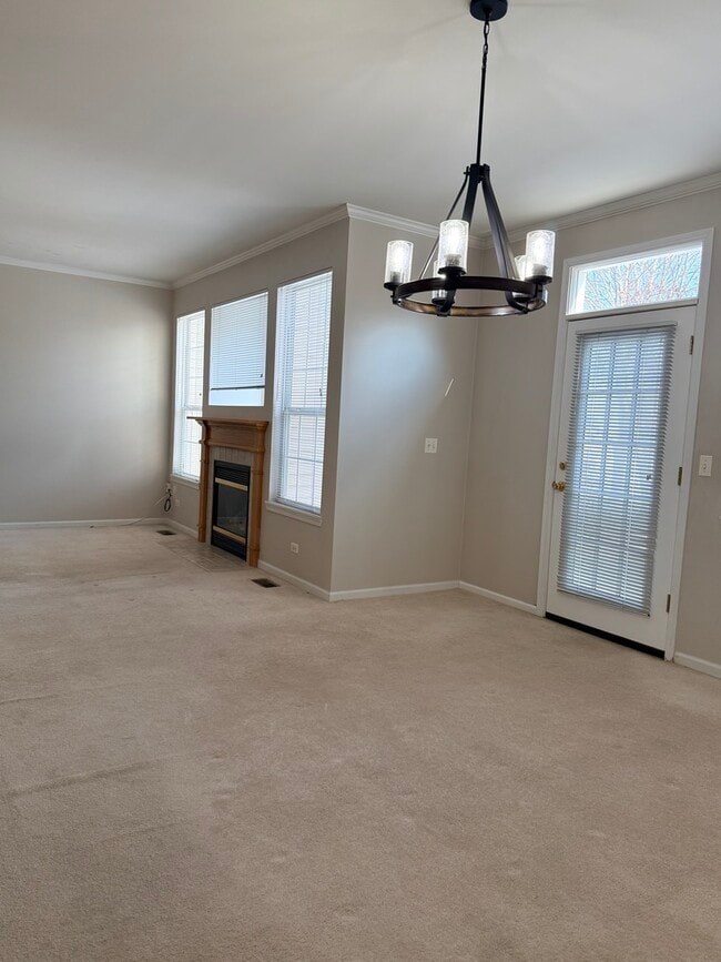 Building Photo - 2305 Sandy Creek Dr