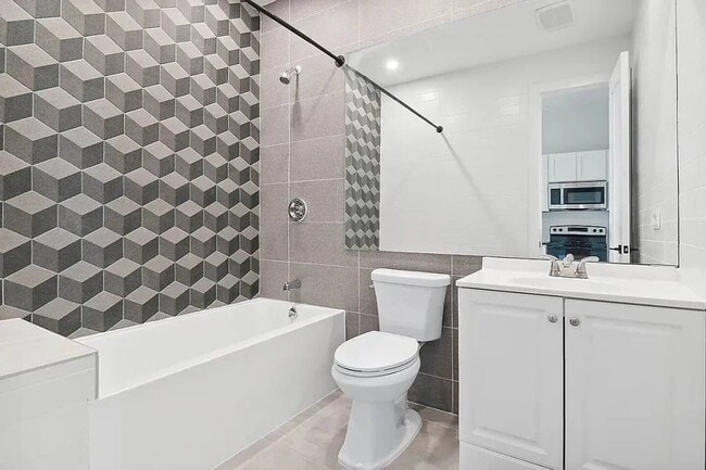Building Photo - 61 Delmonico Pl
