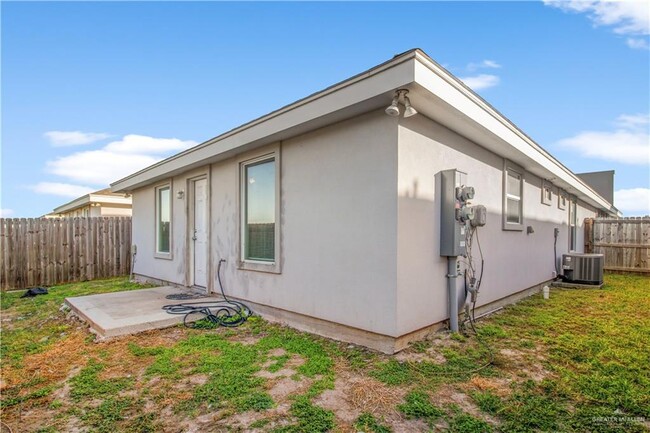 Building Photo - 2019 Stardust Ln