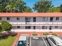 Building Photo - 1100 Martinique Dr