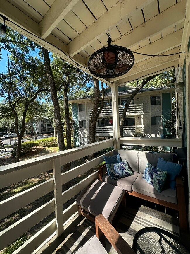 Building Photo - 45 Folly Field Rd