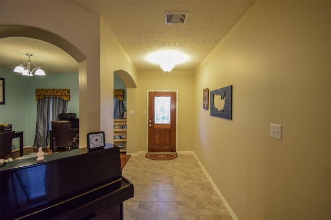 Building Photo - 14410 Heath Falls Ln