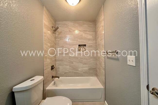Building Photo - 245 Averitt Pl