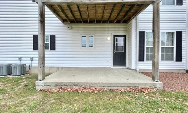 Building Photo - 120 Washington St