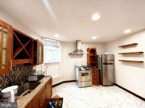 Building Photo - 225 S 49th St