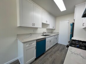 Building Photo - 13423 Burbank Blvd