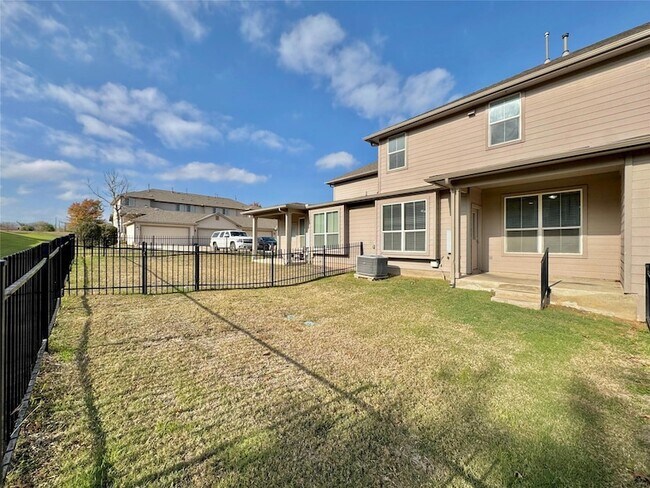 Building Photo - 113 Homily Dr