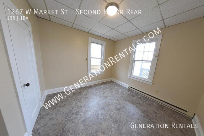 Building Photo - 1267 W Market St