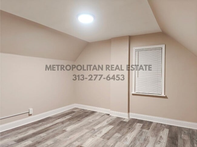 Building Photo - 4476 Monroe St