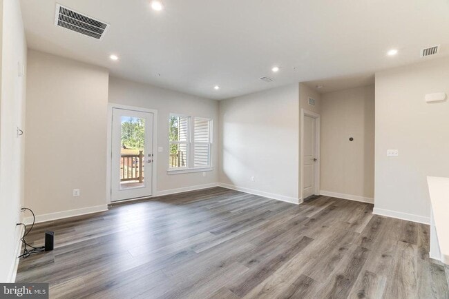 Building Photo - 46270 Mount Allen Ter